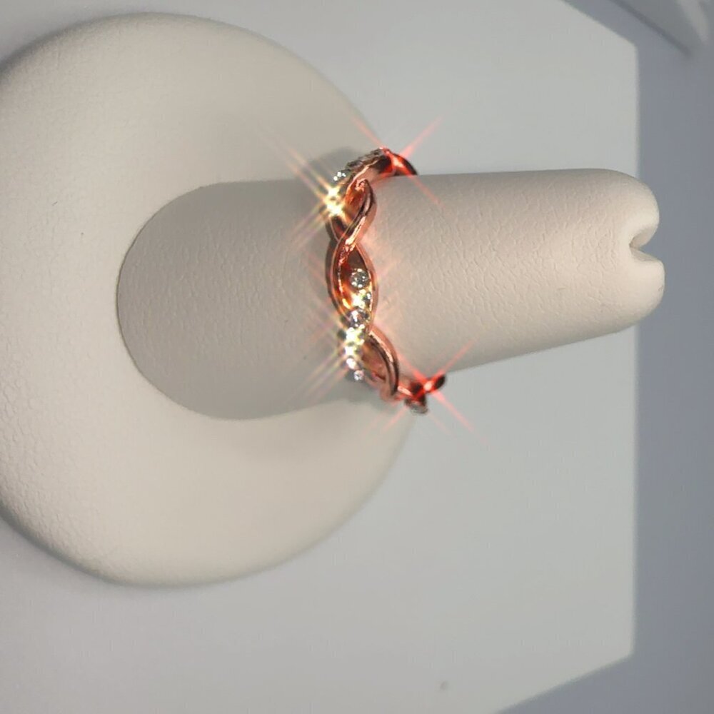 18k Rose Gold Plated Ring With Rhinestones Size 8 Fashion Jewelry - Picture 8 of 11